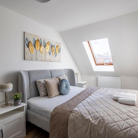 Exclusive & Central Duplex Residence By Prestige Homes Budapest Esterno foto